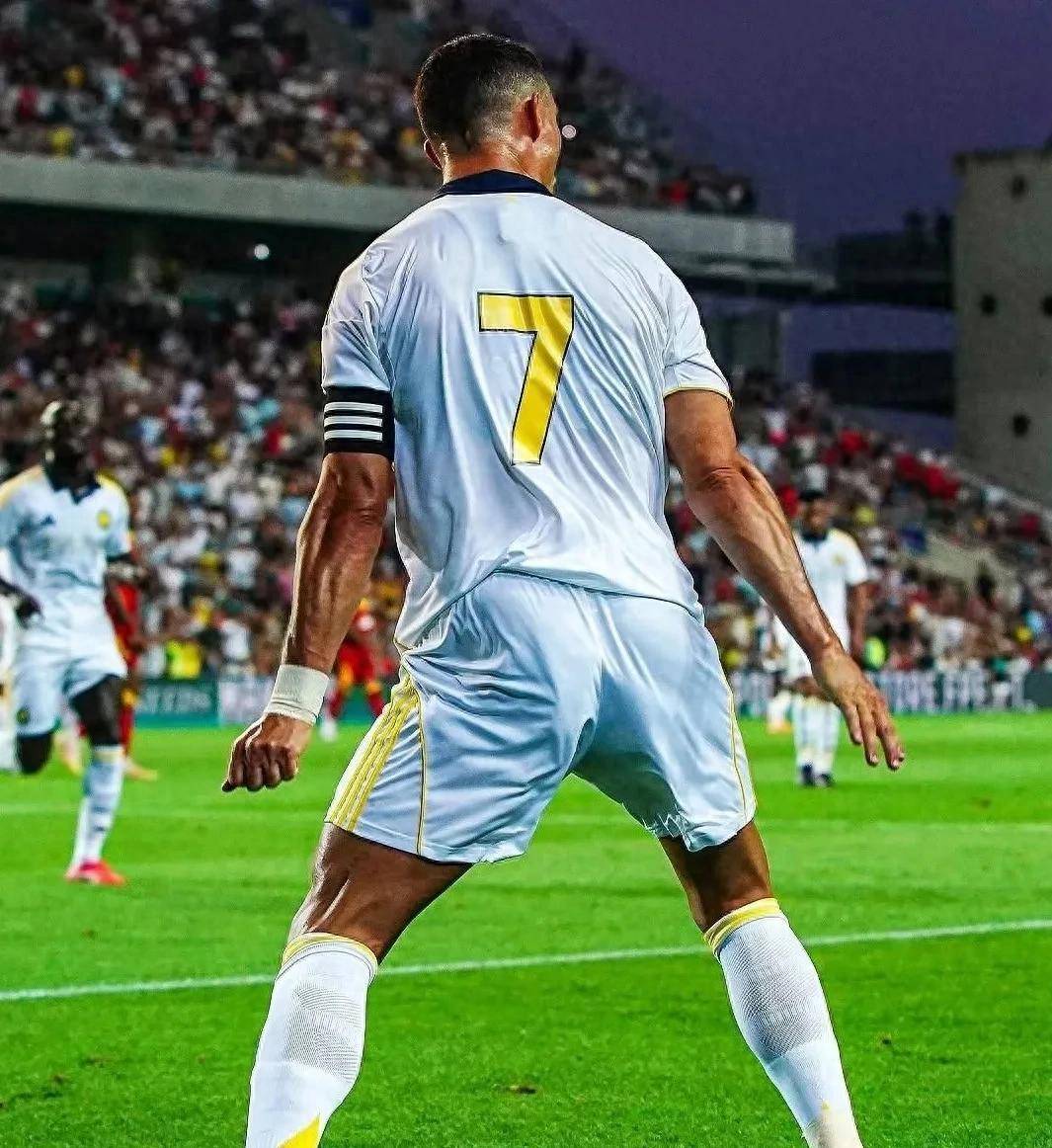 华体会体育-波尔图绝杀巴萨，C罗梅开二度足总杯的简单介绍