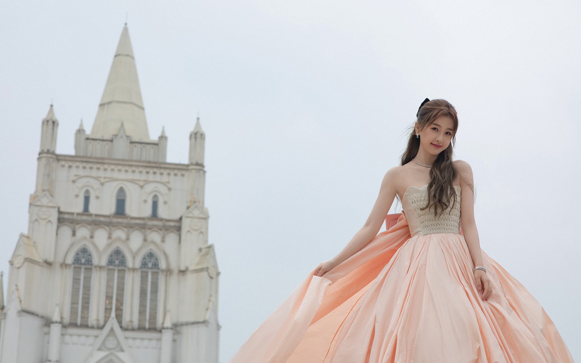 跨界擂台,当拉文在聚光灯下起舞,独行侠如何让上海队见识另一种篮球