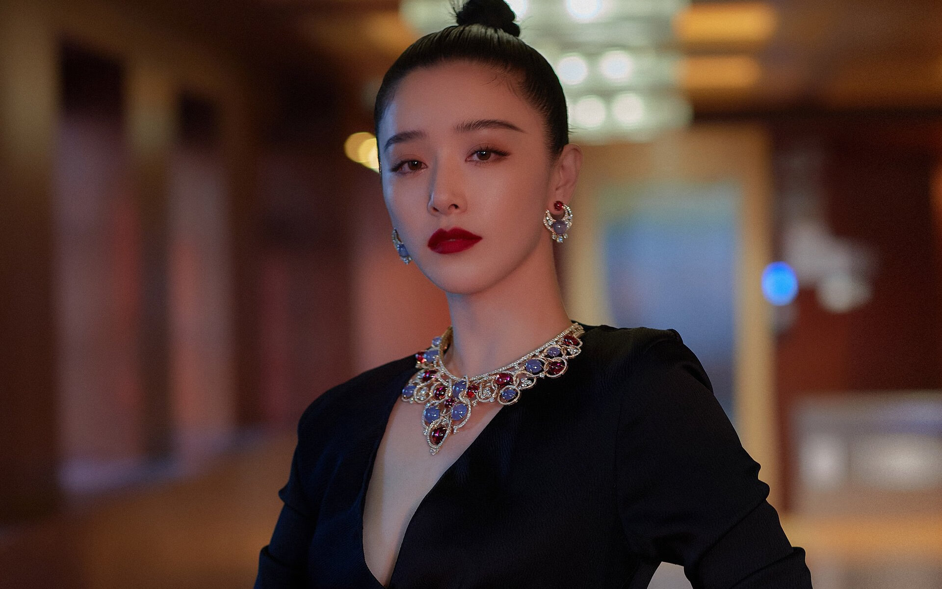华体会体育-沙漠之鹰击穿桑巴防线，齐耶赫导演2026世界杯B组最冷一夜